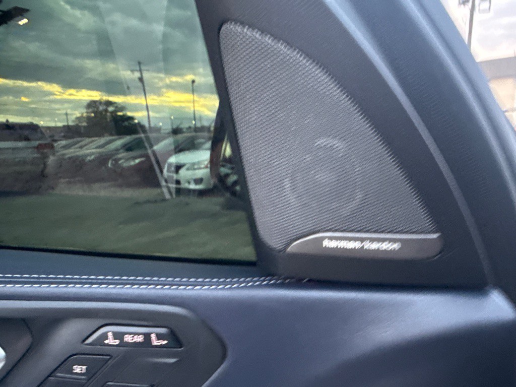 2020 BMW X7 Image 23