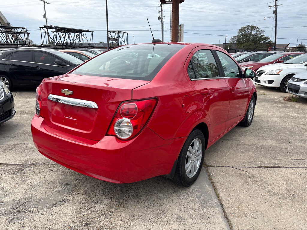 2015 Chevrolet Sonic Image 5