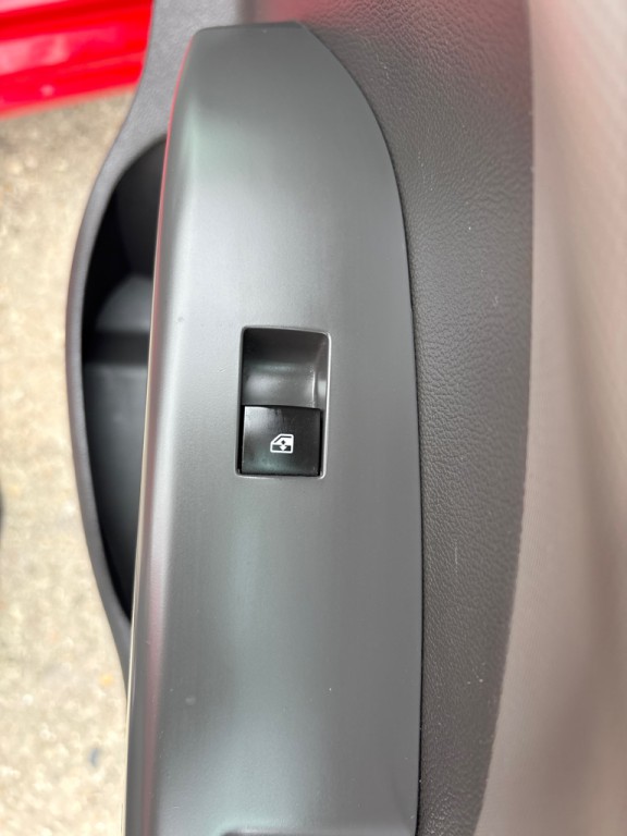 2015 Chevrolet Sonic Image 25