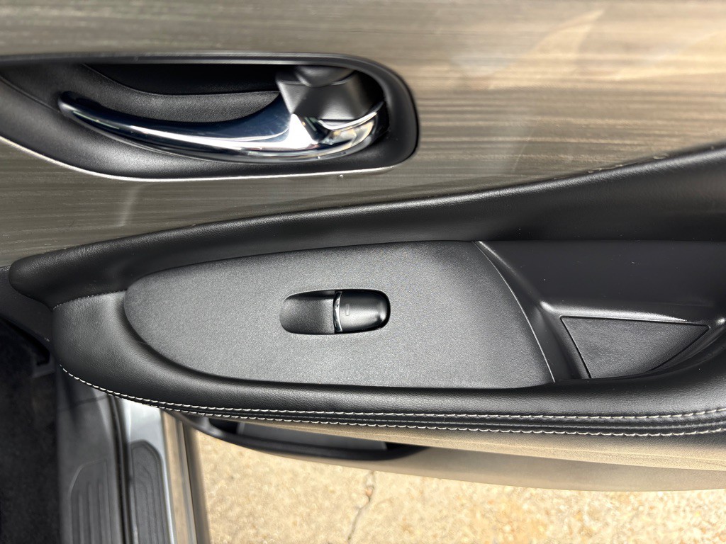 2017 Nissan Murano Image 24