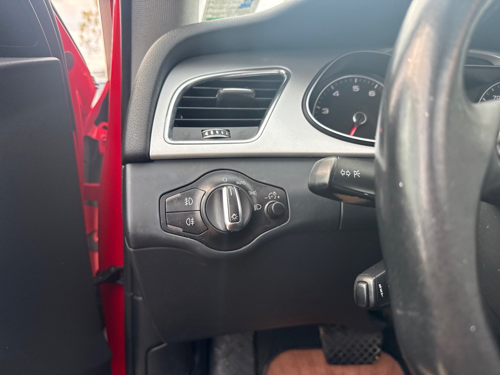 2016 Audi A4 Image 22