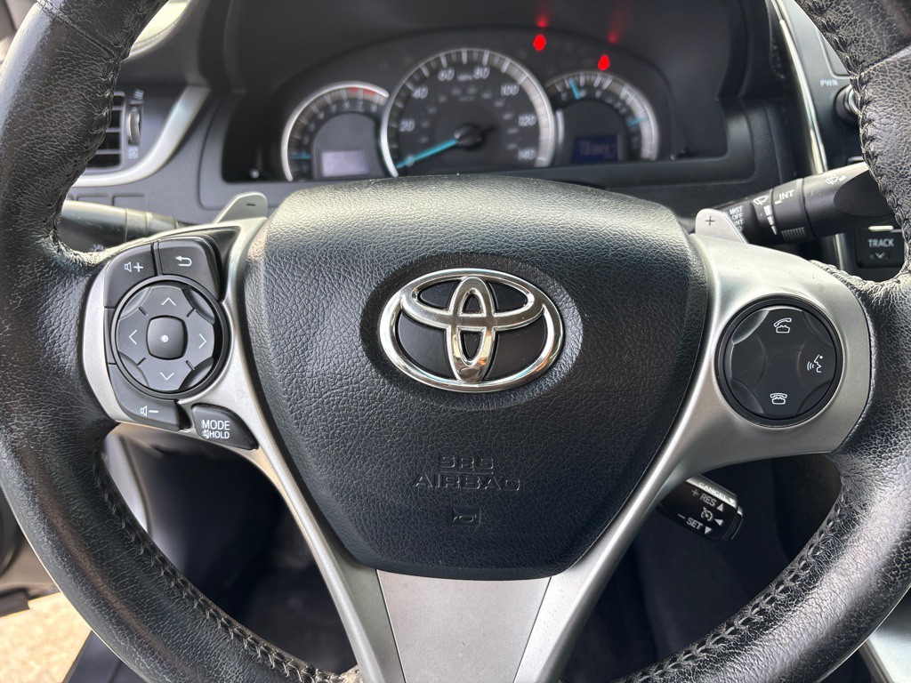 2013 Toyota Camry Image 12