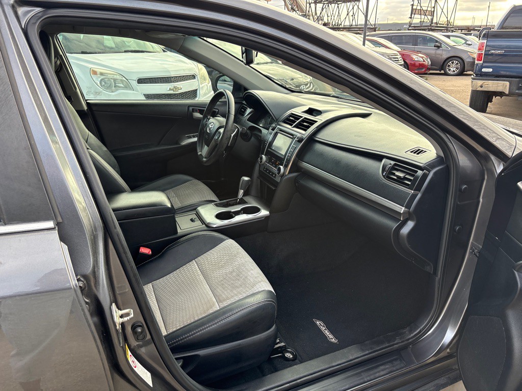 2013 Toyota Camry Image 23