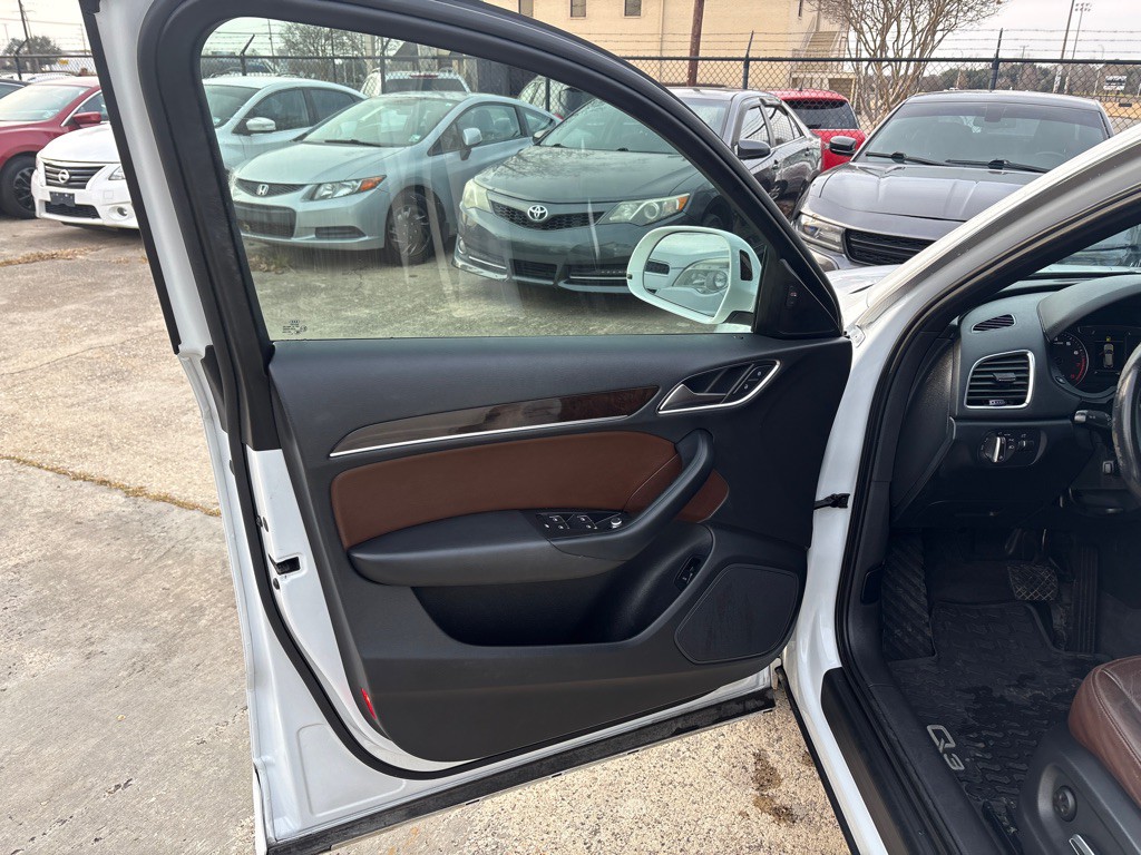 2016 Audi Q3 Image 16