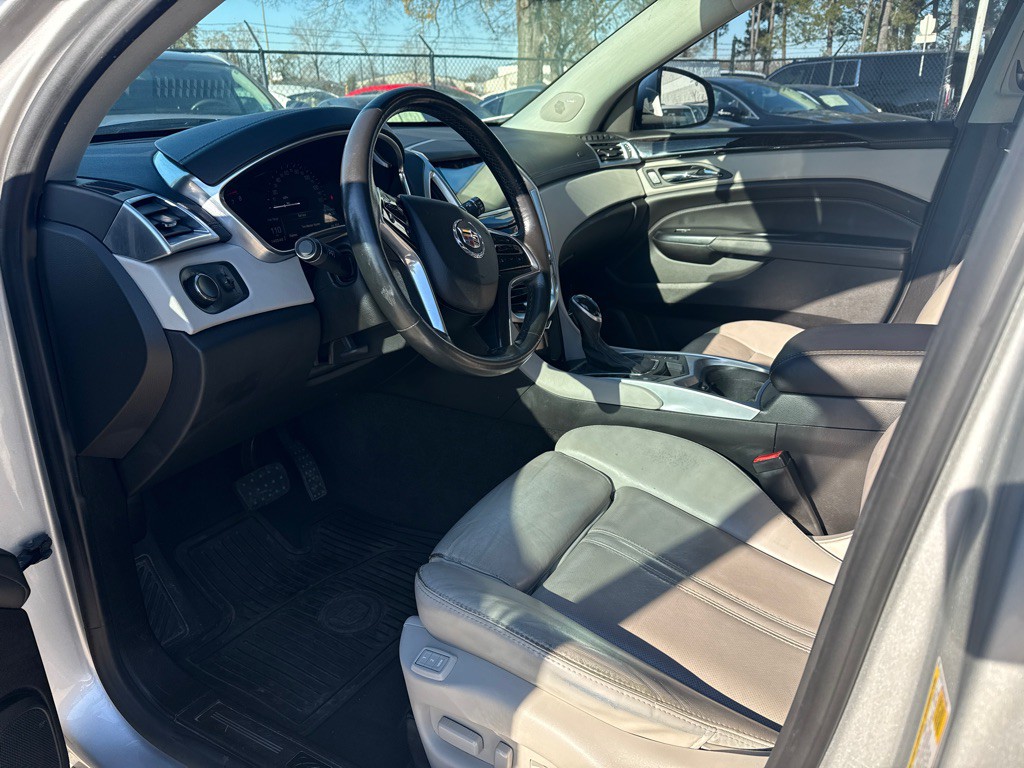 2016 Cadillac SRX Image 10