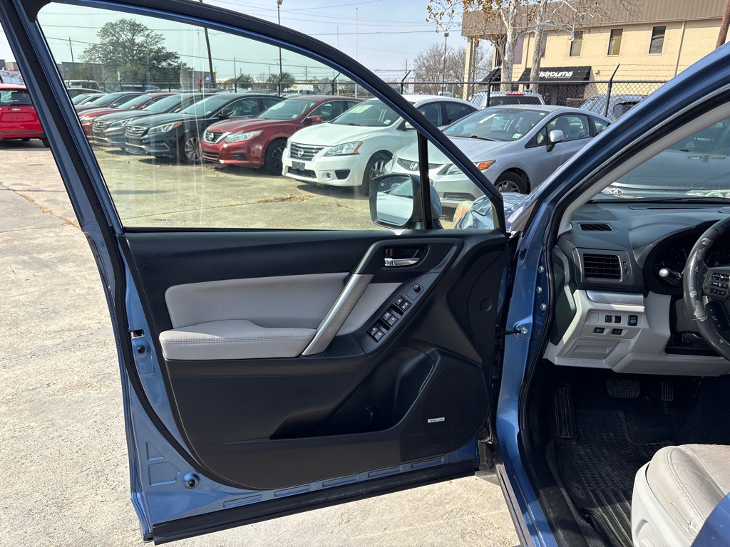 2015 Subaru Forester Image 14