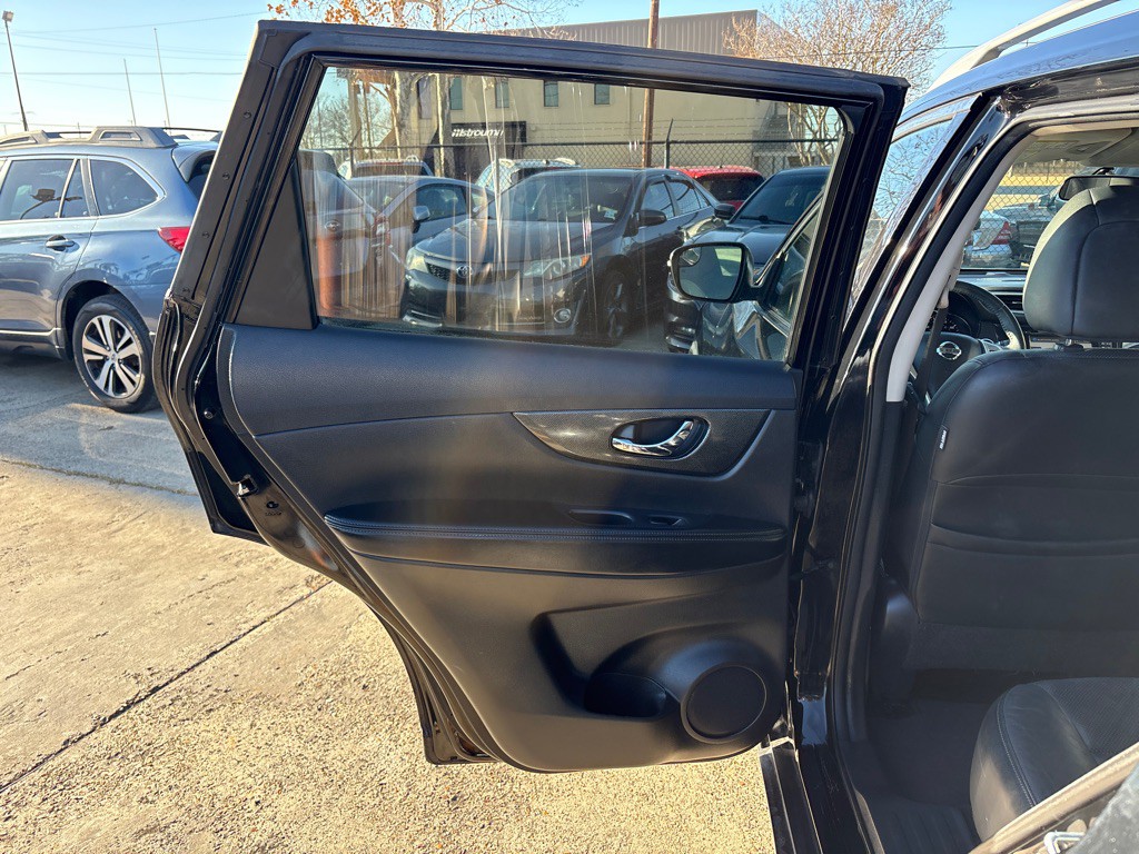 2014 Nissan Rogue Image 19