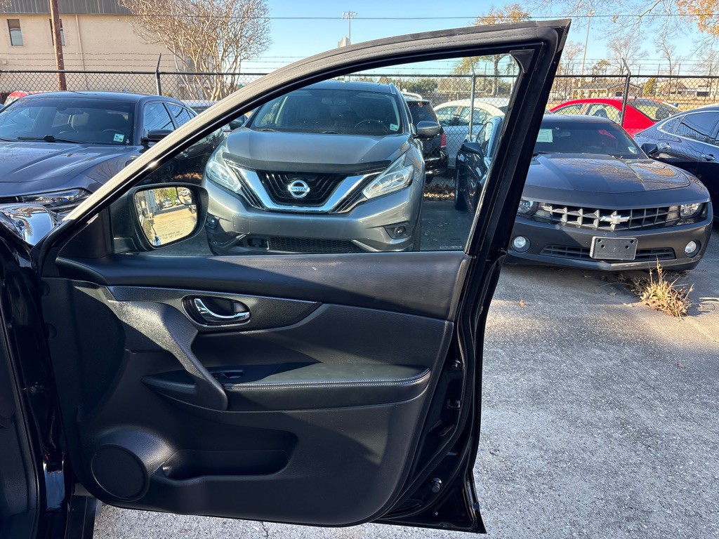 2014 Nissan Rogue Image 27