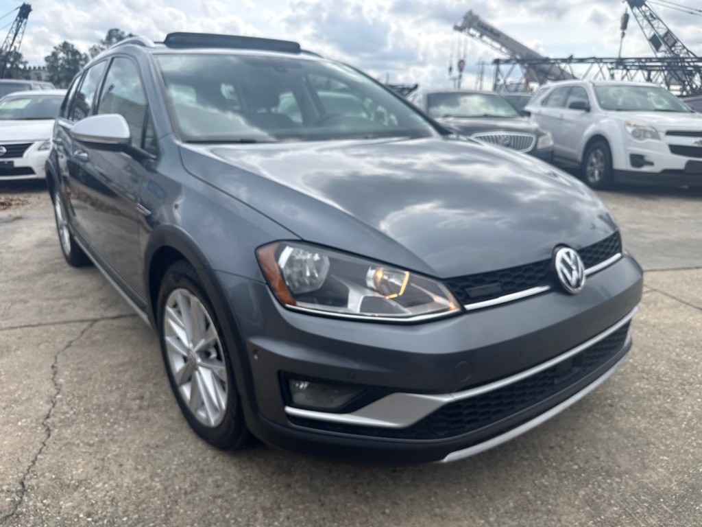 2017 Volkswagen Golf Image 4