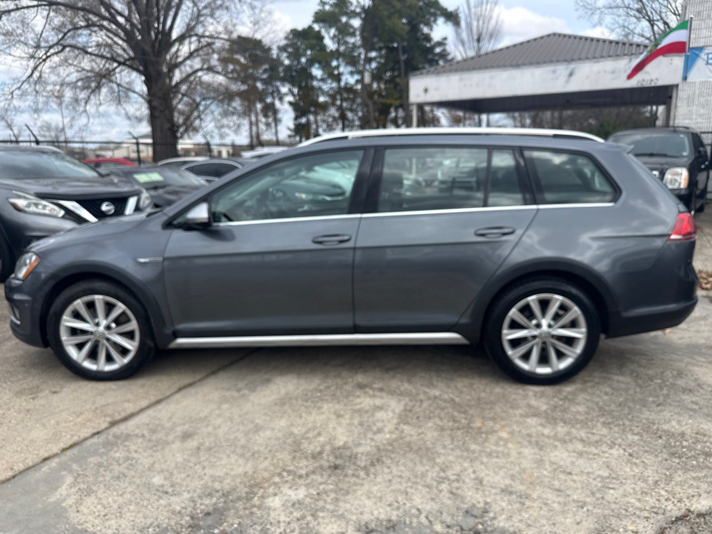 2017 Volkswagen Golf Image 9