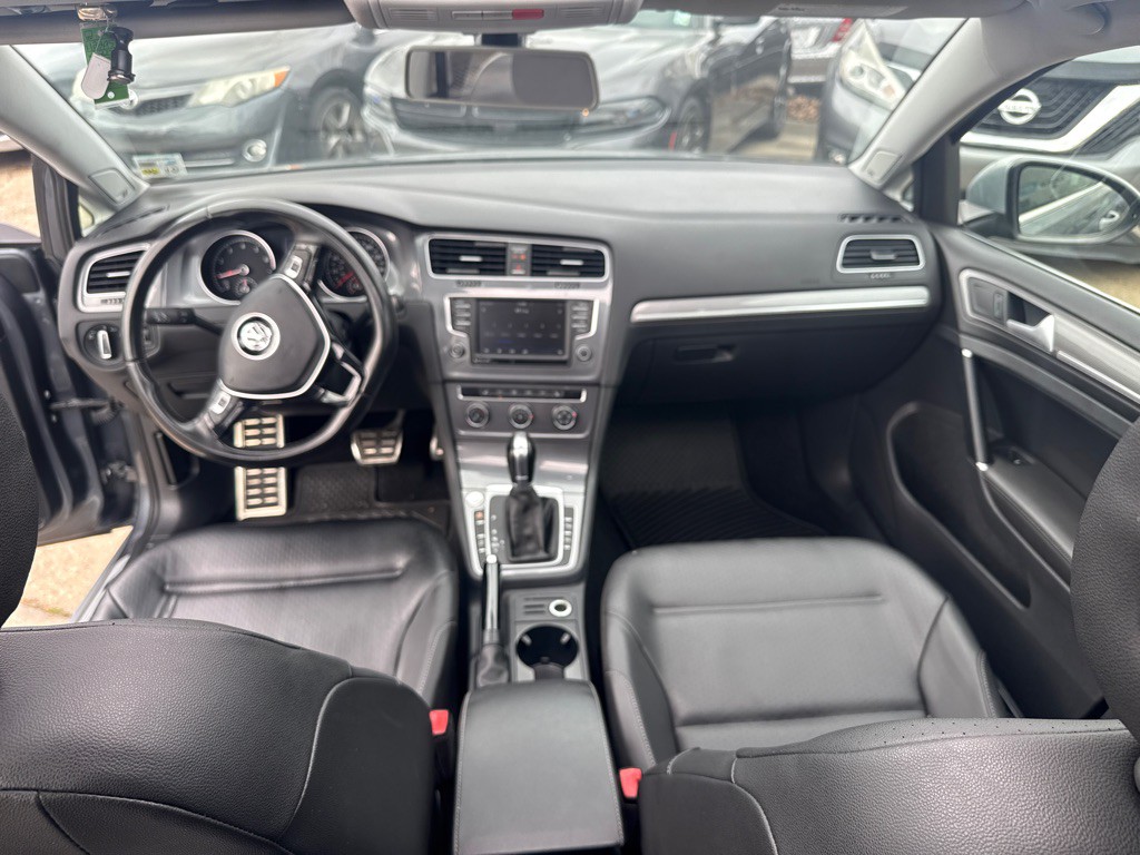 2017 Volkswagen Golf Image 13