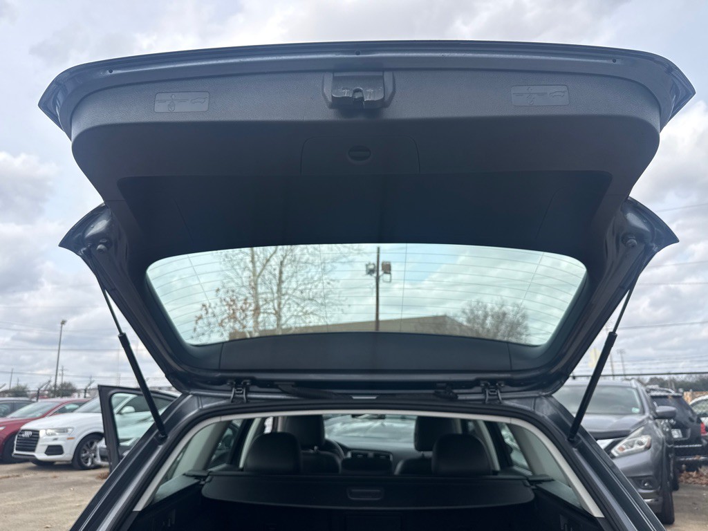 2017 Volkswagen Golf Image 25