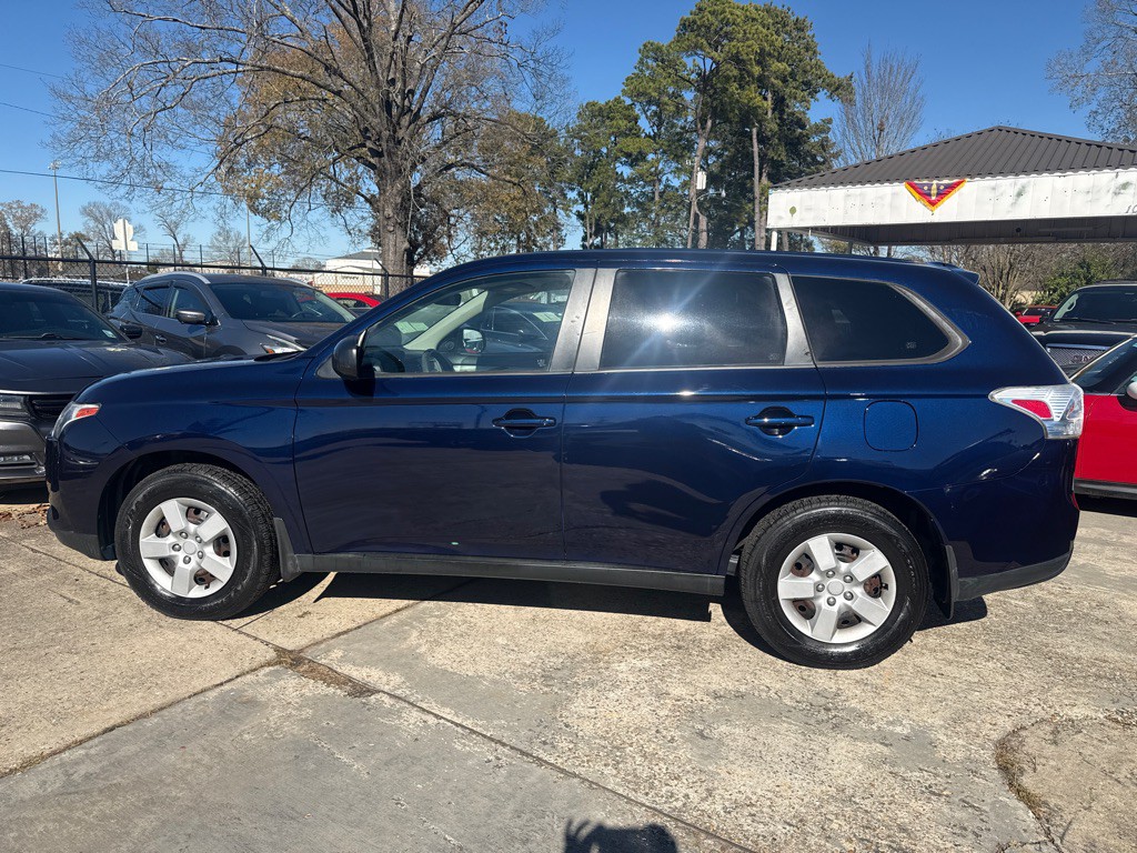 2014 Mitsubishi Outlander Image 8