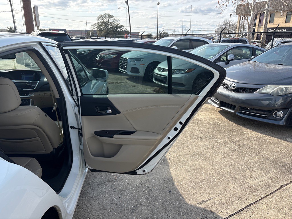 2014 Honda Accord Image 21