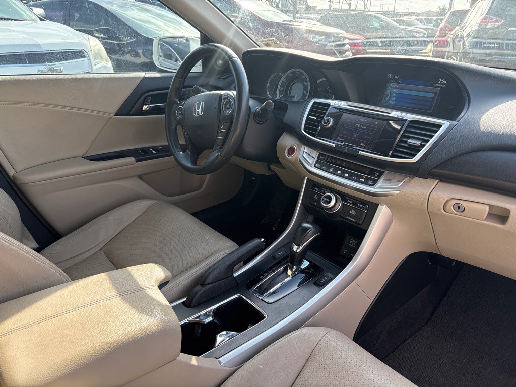 2014 Honda Accord Image 24