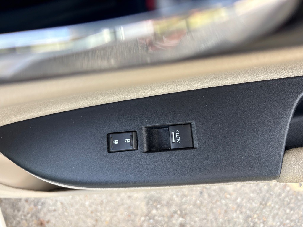 2014 Honda Accord Image 26