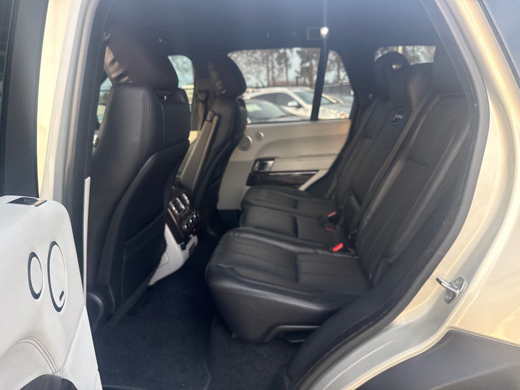 2014 Land Rover Range Rover Image 12