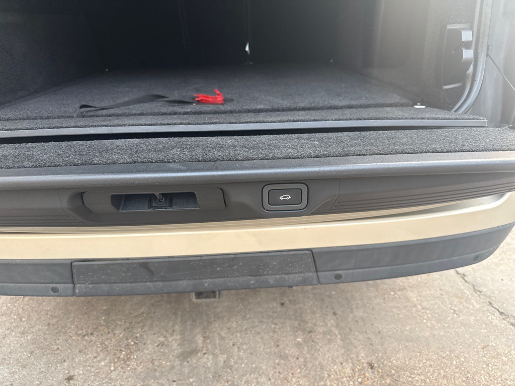 2014 Land Rover Range Rover Image 24