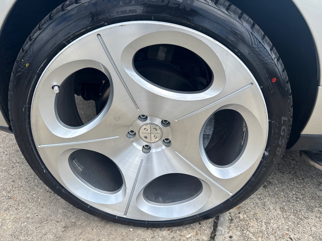 2014 Land Rover Range Rover Image 35