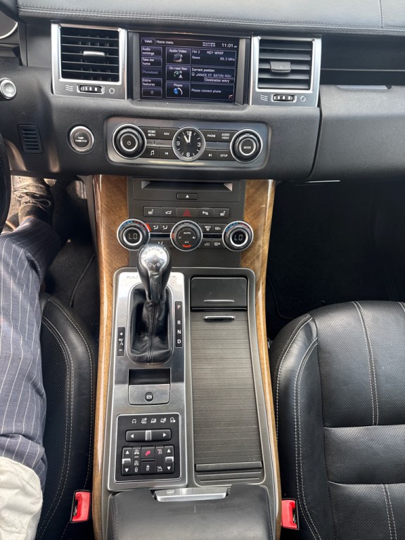 2013 Land Rover Range Rover Sport Image 17