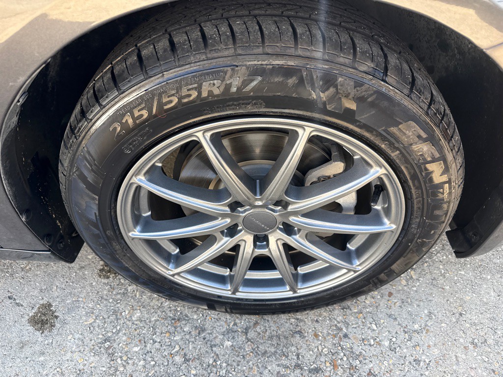 2017 Chrysler 200 Image 27