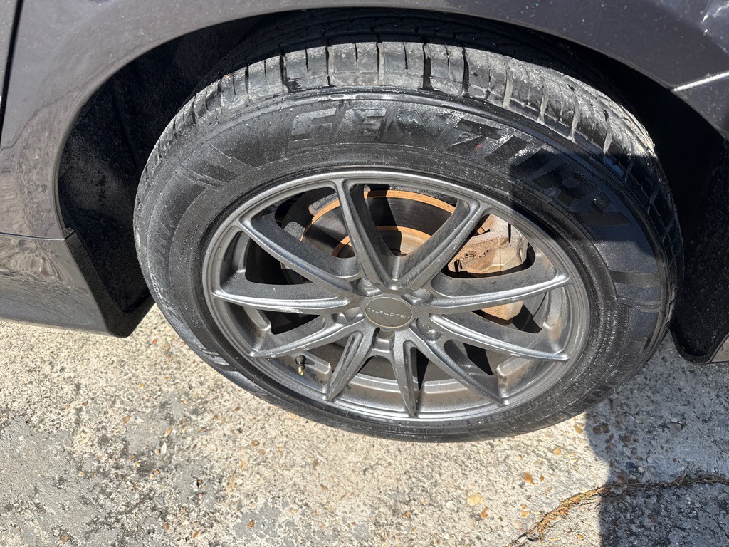 2017 Chrysler 200 Image 29