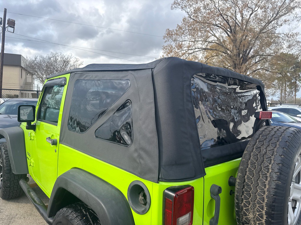 2012 Jeep Wrangler Image 13