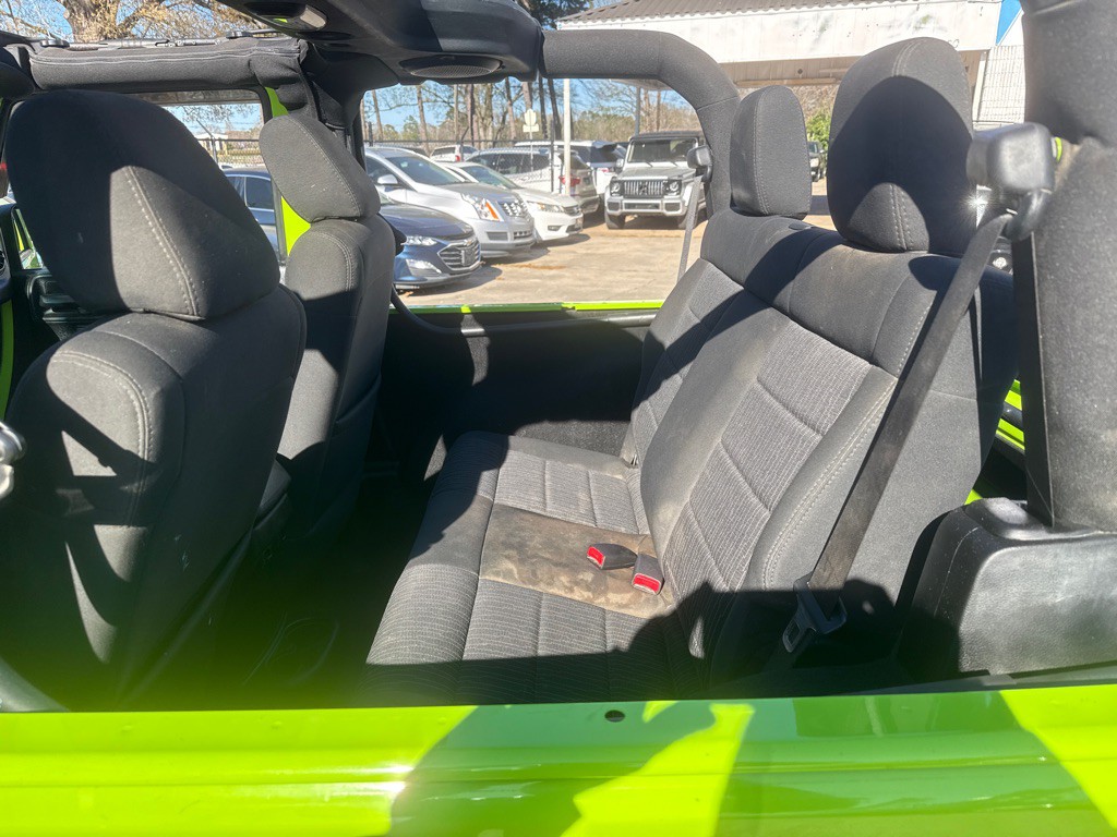 2012 Jeep Wrangler Image 16