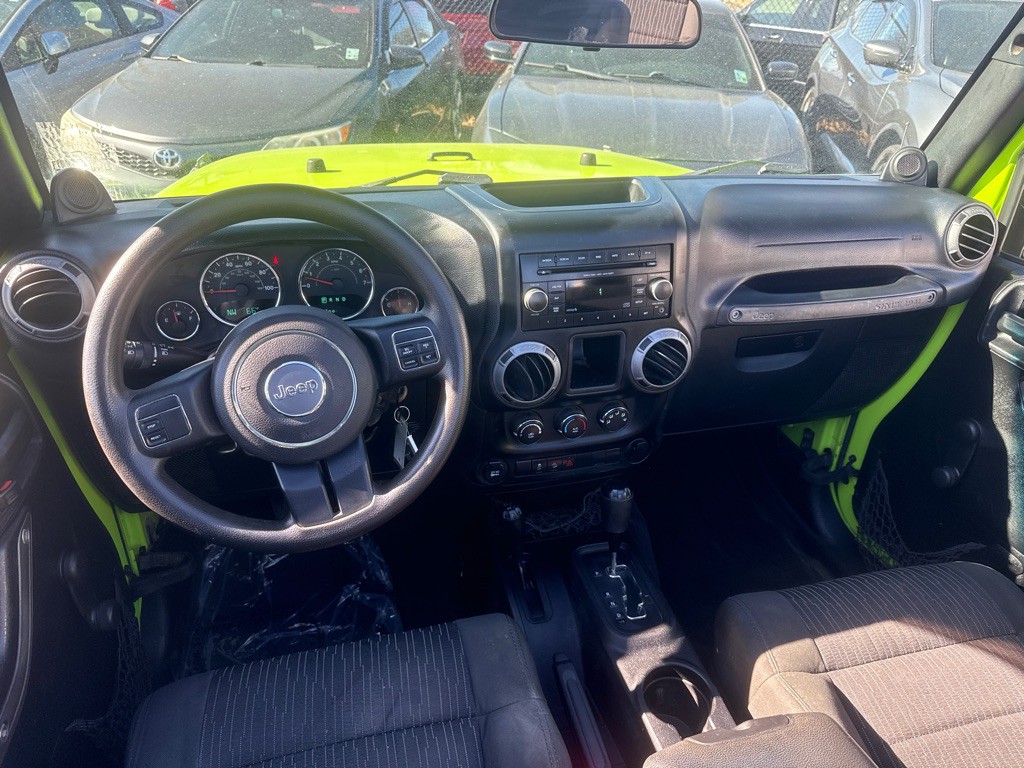 2012 Jeep Wrangler Image 17