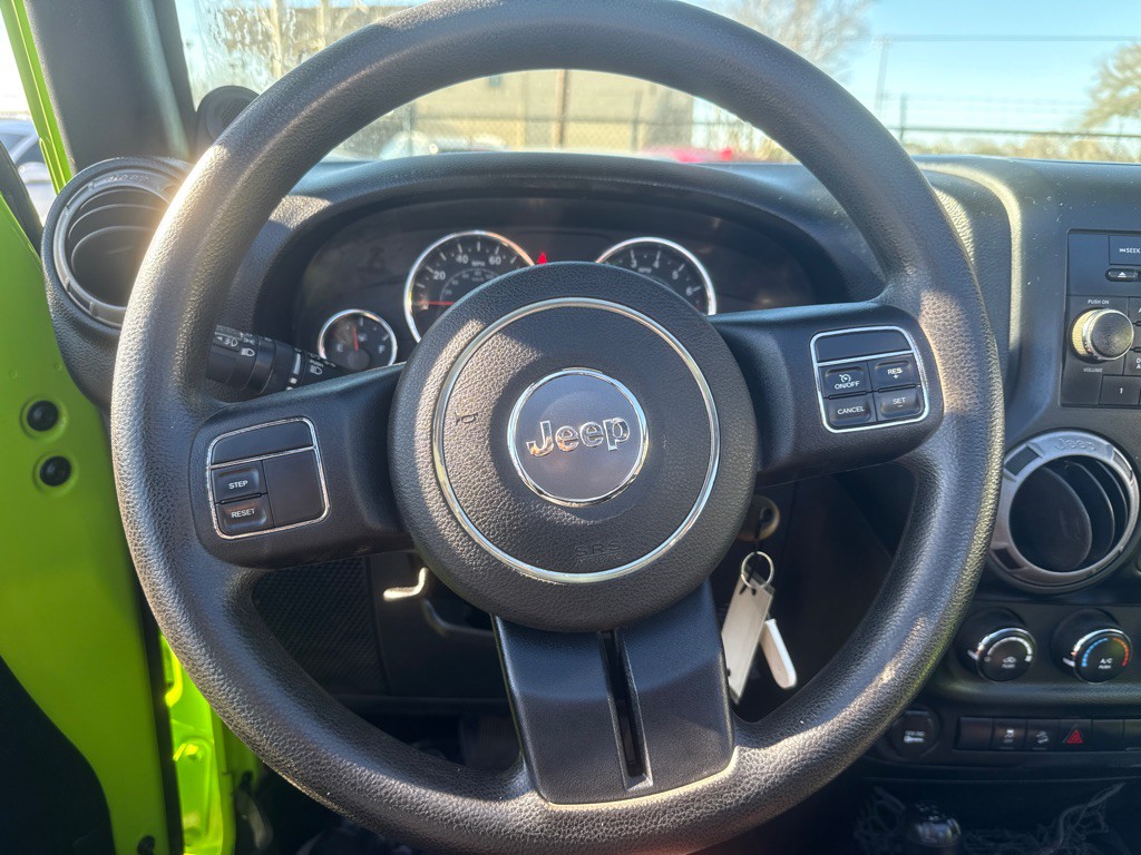 2012 Jeep Wrangler Image 20