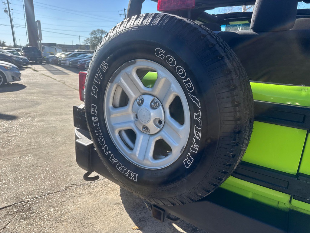 2012 Jeep Wrangler Image 28