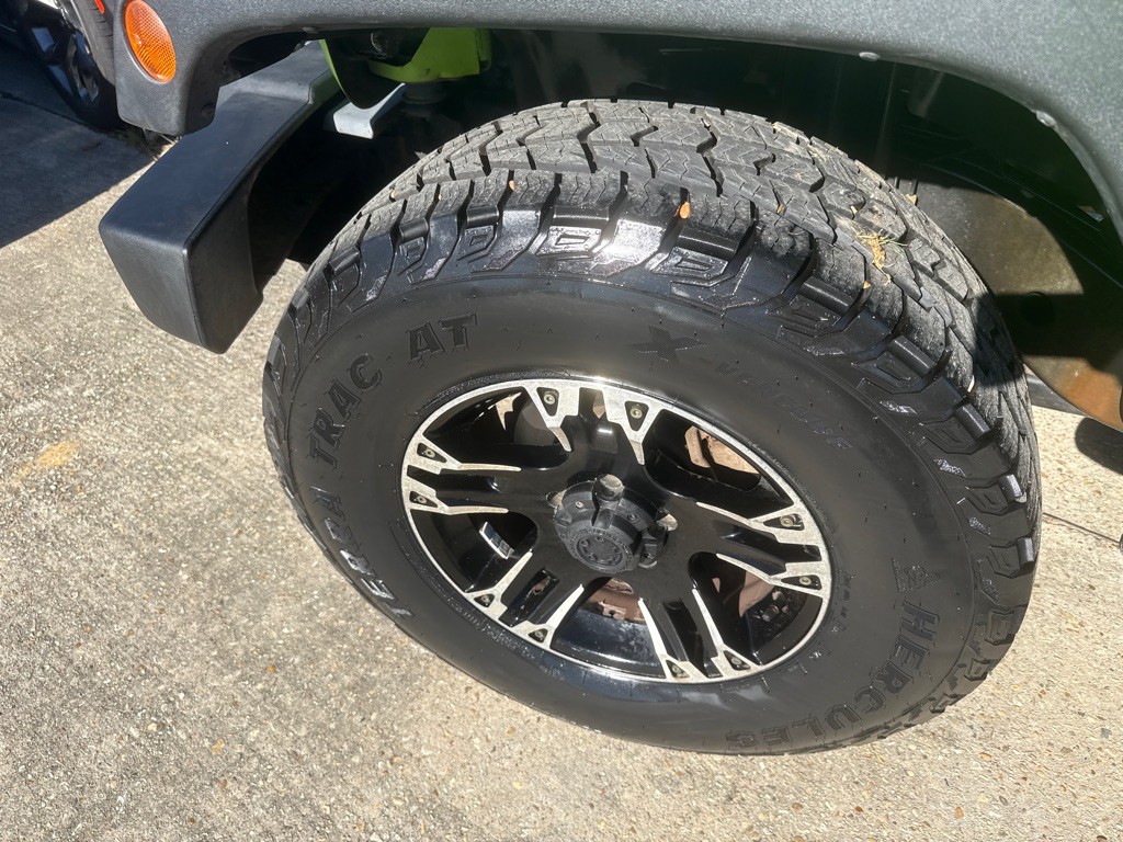 2012 Jeep Wrangler Image 30