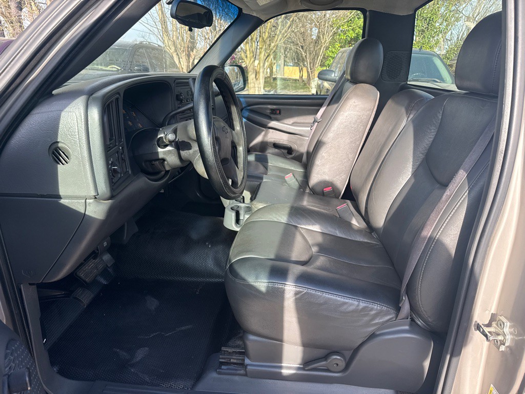 2006 Chevrolet Silverado 1500 Image 10