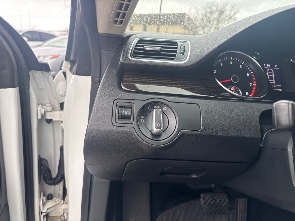 2017 Volkswagen CC Image 18