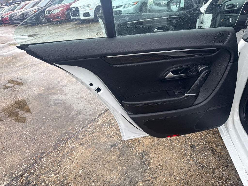 2017 Volkswagen CC Image 21