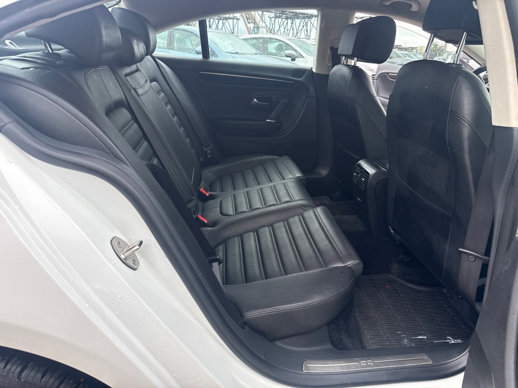 2017 Volkswagen CC Image 25