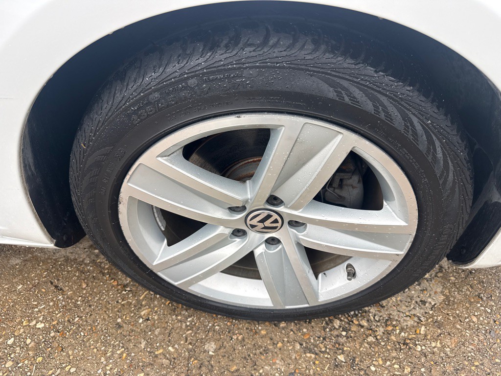 2017 Volkswagen CC Image 30