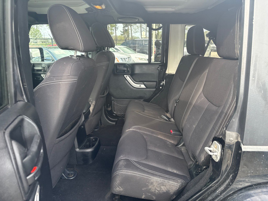 2013 Jeep Wrangler Unlimited Image 16