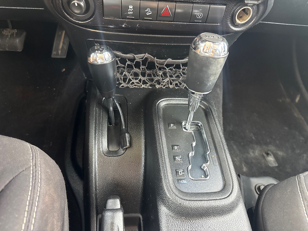 2013 Jeep Wrangler Unlimited Image 22