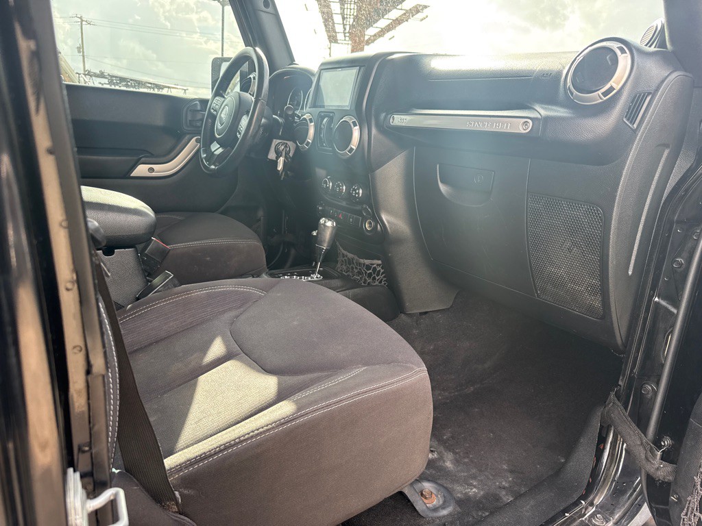 2013 Jeep Wrangler Unlimited Image 31