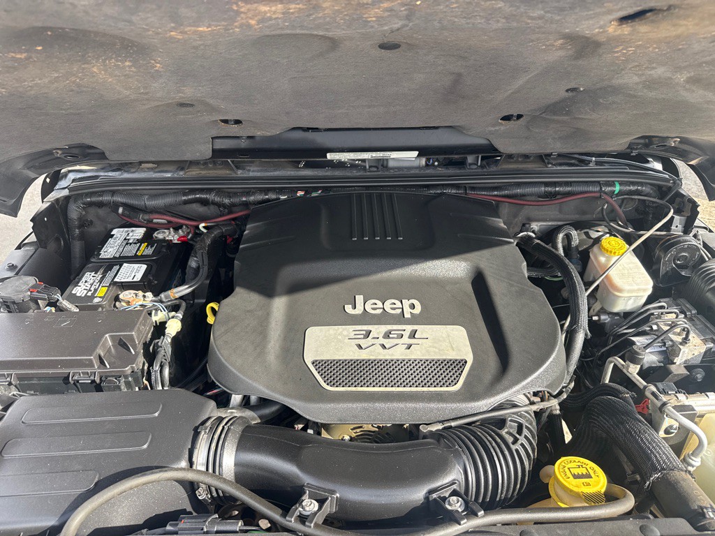 2013 Jeep Wrangler Unlimited Image 38