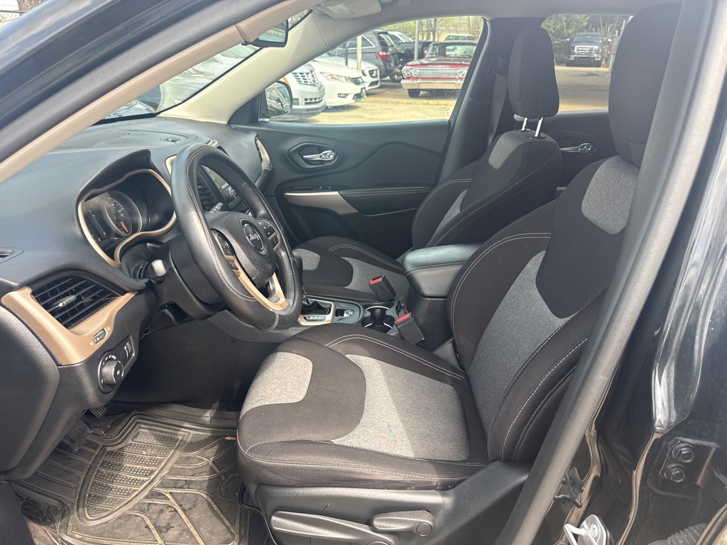 2018 Jeep Cherokee Image 9