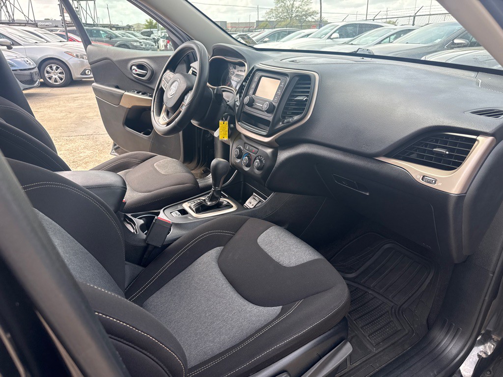 2018 Jeep Cherokee Image 16