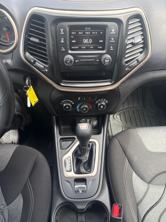 2018 Jeep Cherokee Image 21