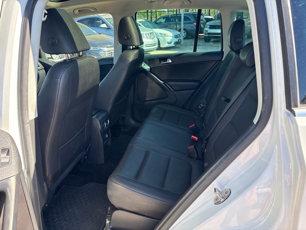 2017 Volkswagen Tiguan Image 16