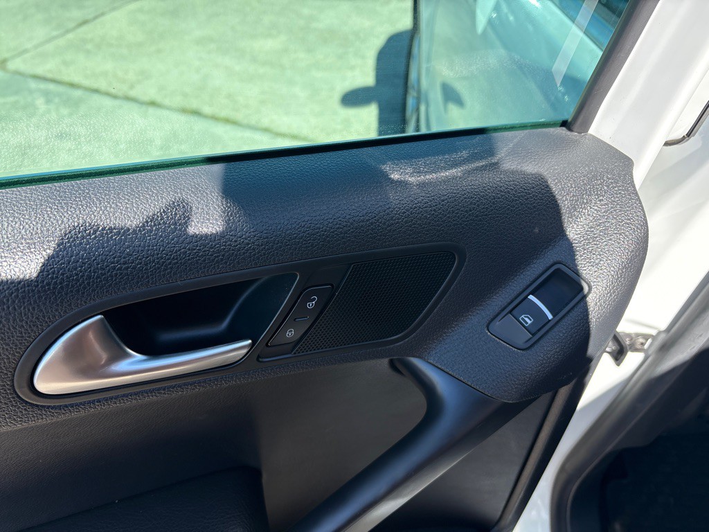 2017 Volkswagen Tiguan Image 19