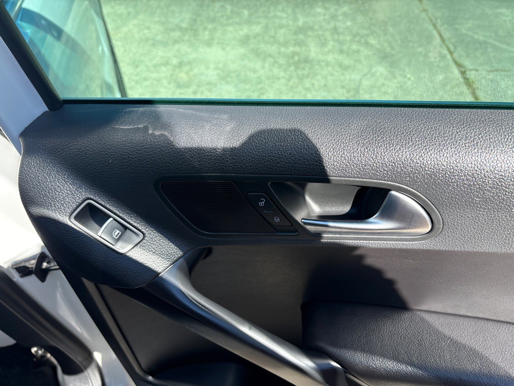 2017 Volkswagen Tiguan Image 23