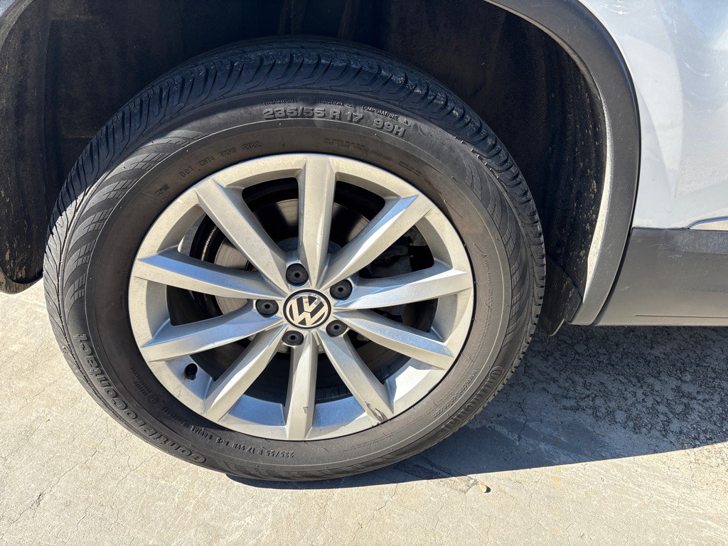 2017 Volkswagen Tiguan Image 30