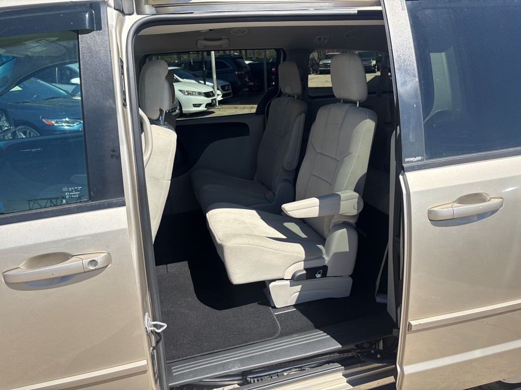2013 Dodge Grand Caravan Image 16