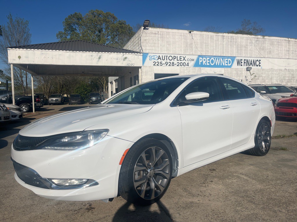 2015 Chrysler 200 Image 1
